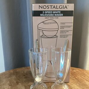 Electric Milkshake Maker with BONUS Two Milkshake Glasses & Spoons Never Used